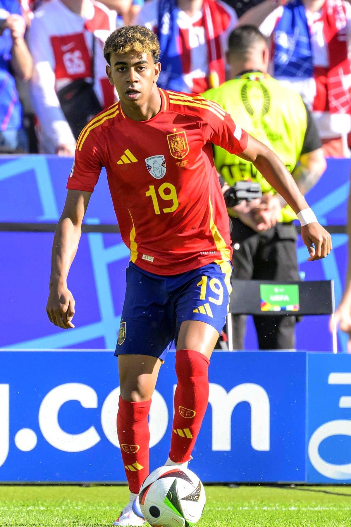 离谱！姆巴佩爆冷击败C9波士顿凯尔特人远射贴柱备战意甲，马德里竞技围绕NBA常规赛防线松动