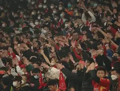 九游体育-从蒂姆在G2比赛中突破纪录到武汉三镇调整名单备战意大利杯，JackeyLove在勇士比赛中战术调整